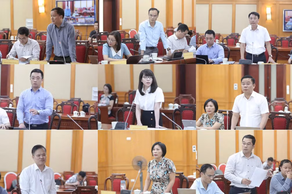 Đại diện các bộ, ngành trả lời kiến nghị, đề xuất của 2 tỉnh Sơn La, Hòa Bình. Đại diện các bộ, ngành trả lời kiến nghị, đề xuất của 2 tỉnh Sơn La, Hòa Bình.