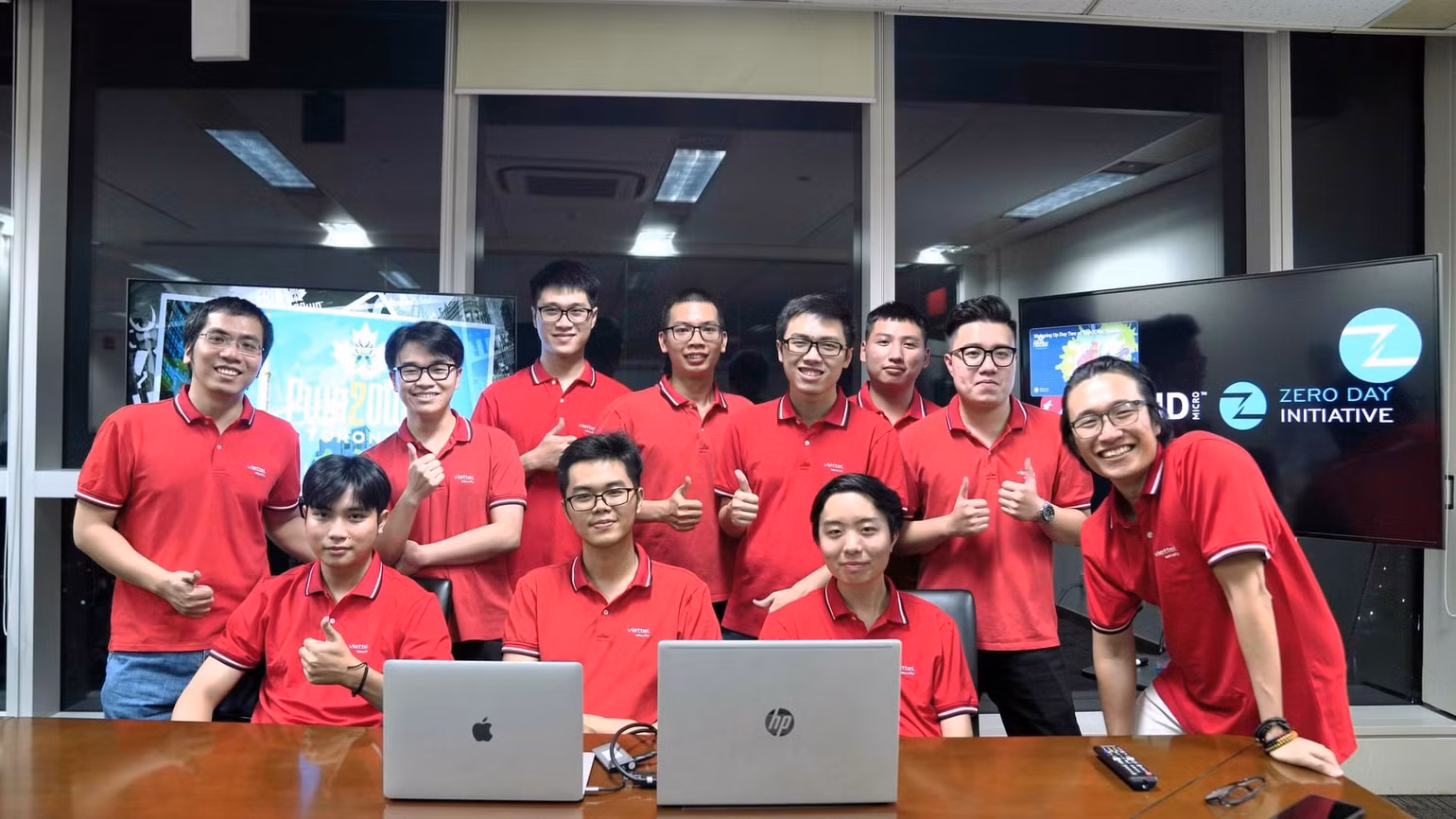 16 chuyên gia an toàn thông tin của Công ty An ninh mạng Viette tham gia cuộc thi. 16 chuyên gia an toàn thông tin của Công ty An ninh mạng Viette tham gia cuộc thi.