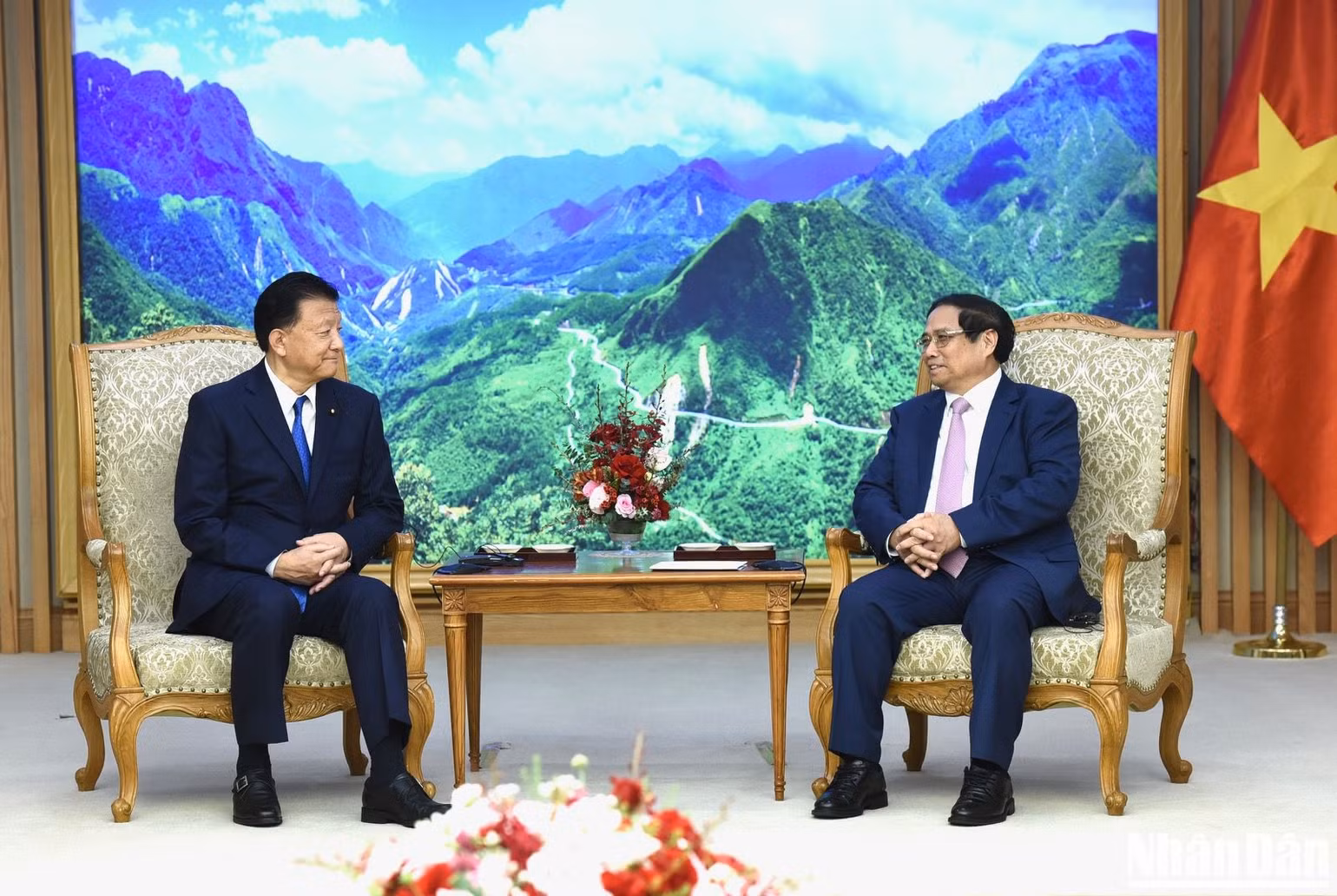 Thủ tướng Phạm Minh Chính tiếp Bộ trưởng phụ trách Hiệp định Đối tác Toàn diện và Tiến bộ xuyên Thái Bình Dương (CPTPP). Thủ tướng Phạm Minh Chính tiếp Bộ trưởng phụ trách Hiệp định Đối tác Toàn diện và Tiến bộ xuyên Thái Bình Dương (CPTPP).