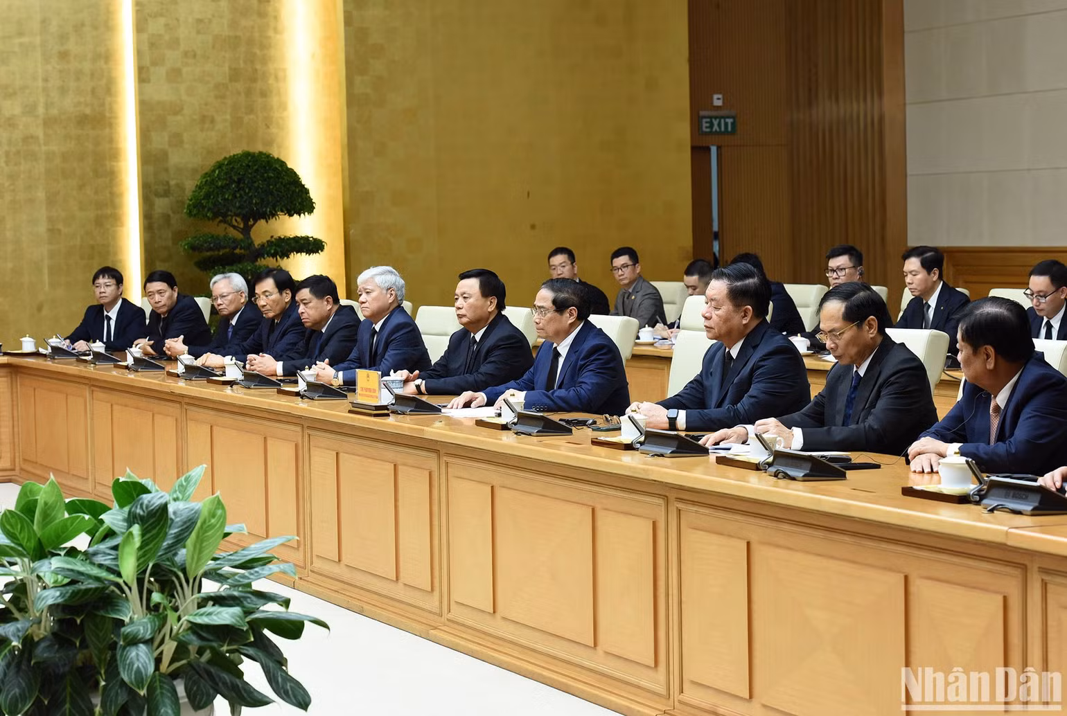 Đại diện lãnh đạo các bộ, ban, ngành cùng tham dự buổi tiếp với Thủ tướng Phạm Minh Chính.