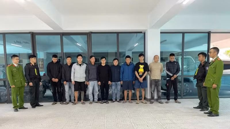 Các đối tượng trong đường dây buôn bán vũ khí.