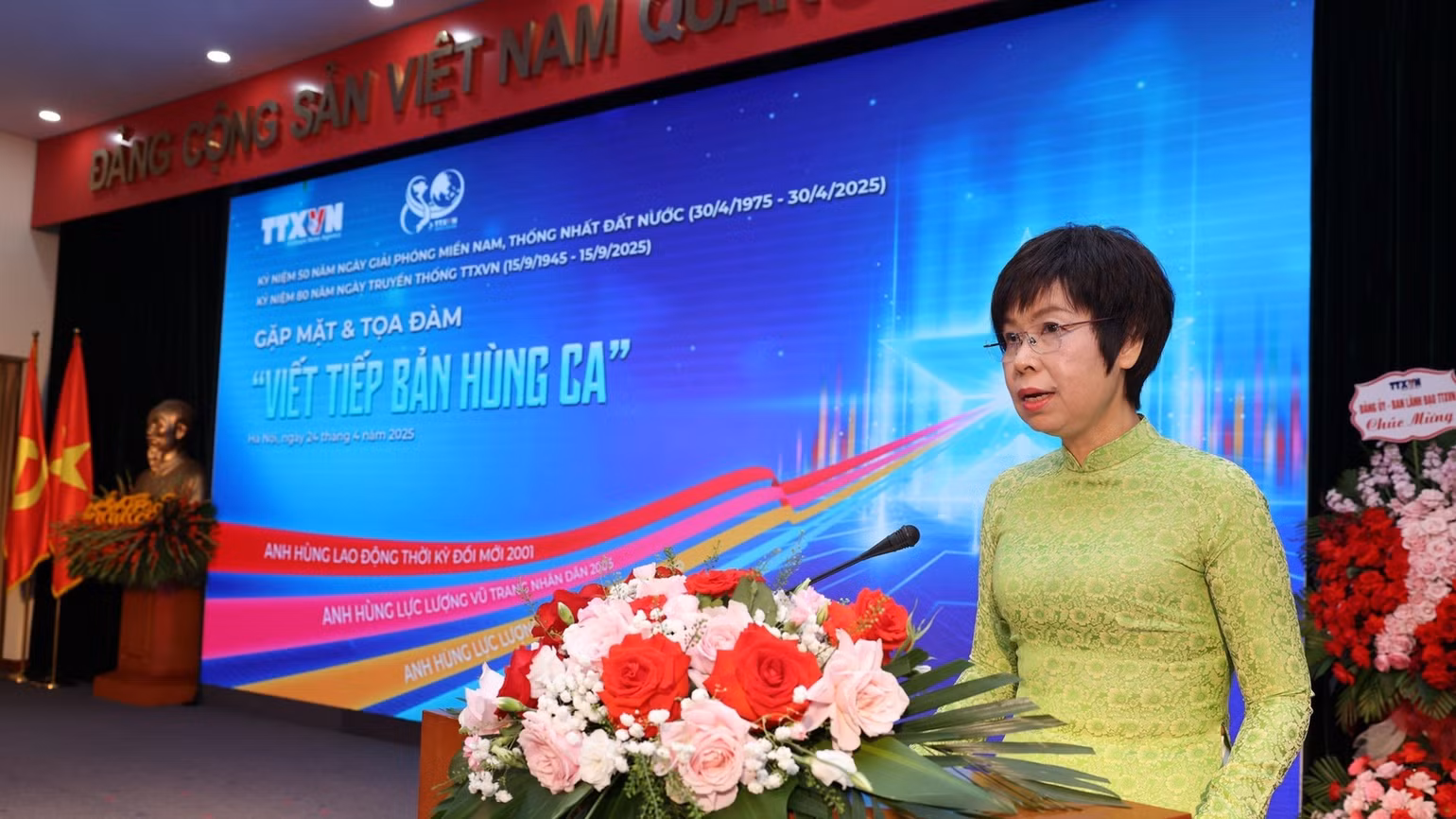 Nhà báo Vũ Việt Trang, Bí thư Đảng ủy, Tổng Giám đốc, Chủ tịch Liên chi hội Nhà báo Thông tấn xã Việt Nam phát biểu. (Ảnh: Quốc Khánh/TTXVN)