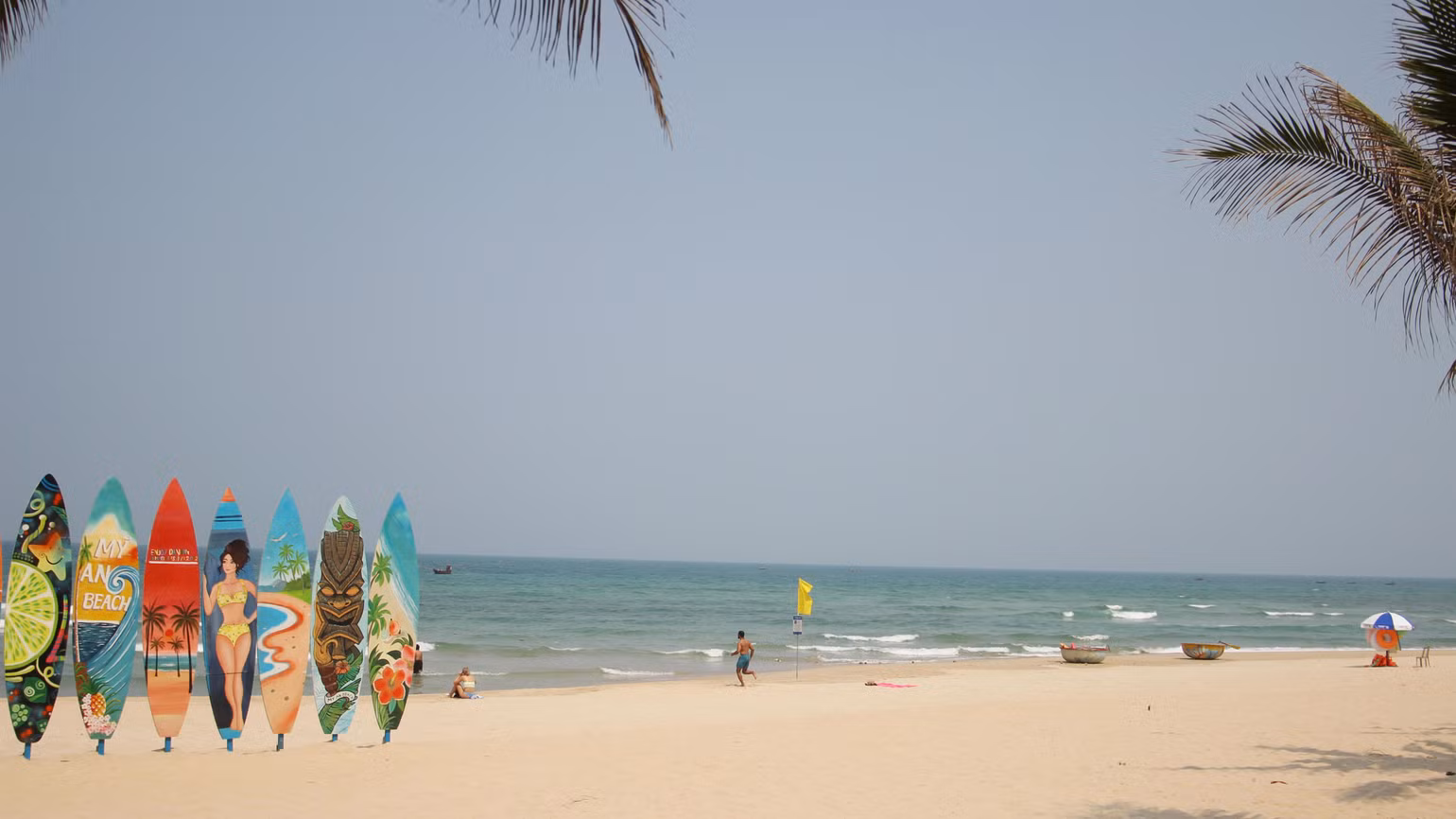 Các bãi biển Đà Nẵng sẵn sàng đón khách du lịch.