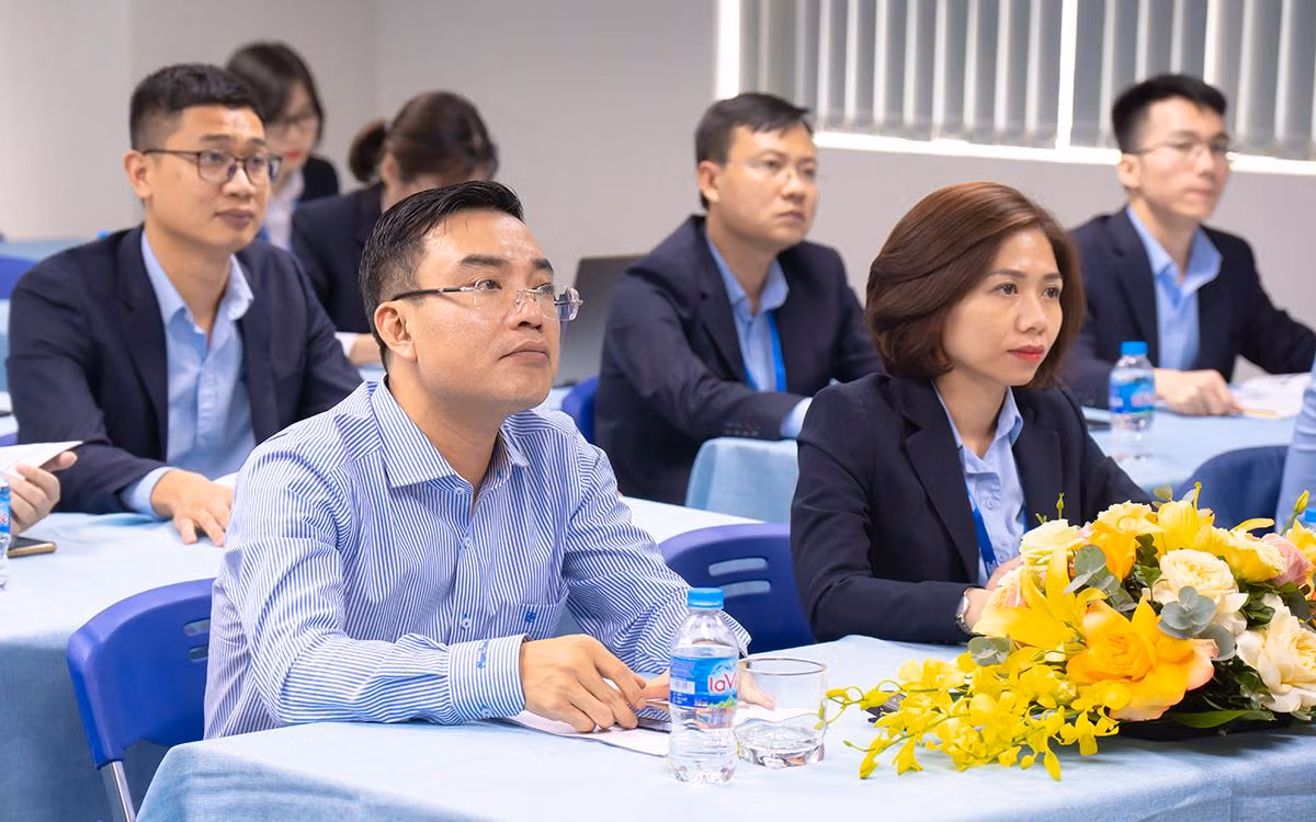 Ông Đặng Việt Hưng – Tổng Giám đốc MXV cùng Ban lãnh đạo tham dự buổi đào tạo.