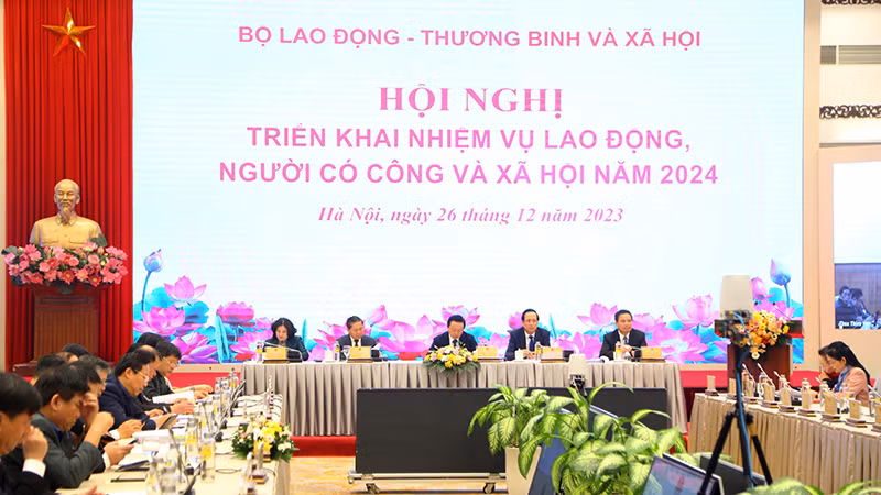 Quang cảnh Hội nghị triển khai nhiệm vụ lao động, người có công và xã hội năm 2024. Quang cảnh Hội nghị triển khai nhiệm vụ lao động, người có công và xã hội năm 2024.