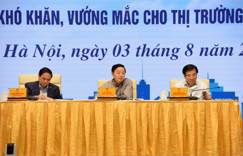 Phó Thủ tướng Trần Hồng Hà điều hành Hội nghị.