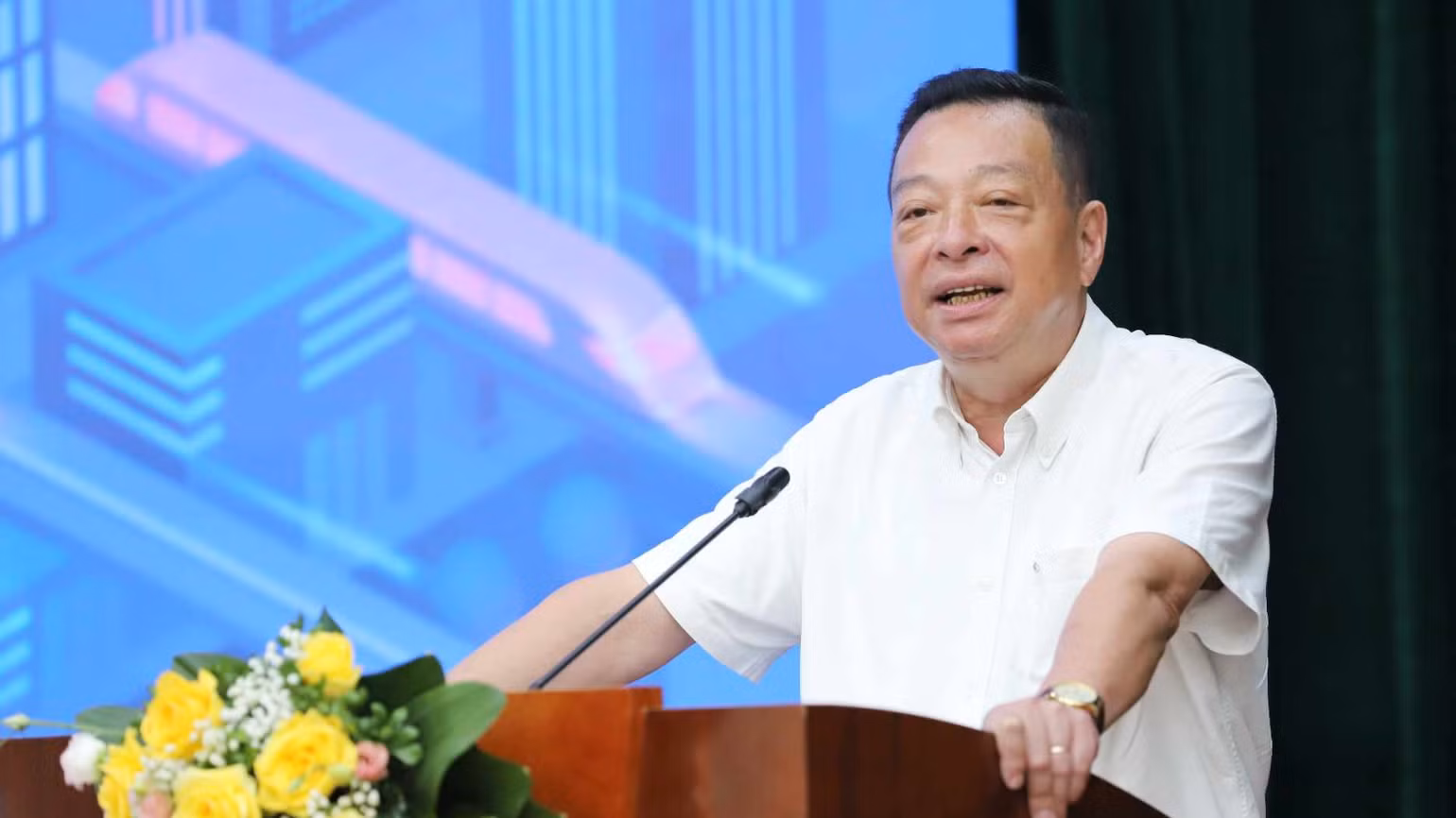 Tiến sĩ Vũ Hồng Trường chia sẻ tại buổi hội thảo. (Ảnh: TÔ THẾ) Tiến sĩ Vũ Hồng Trường chia sẻ tại buổi hội thảo. (Ảnh: TÔ THẾ)