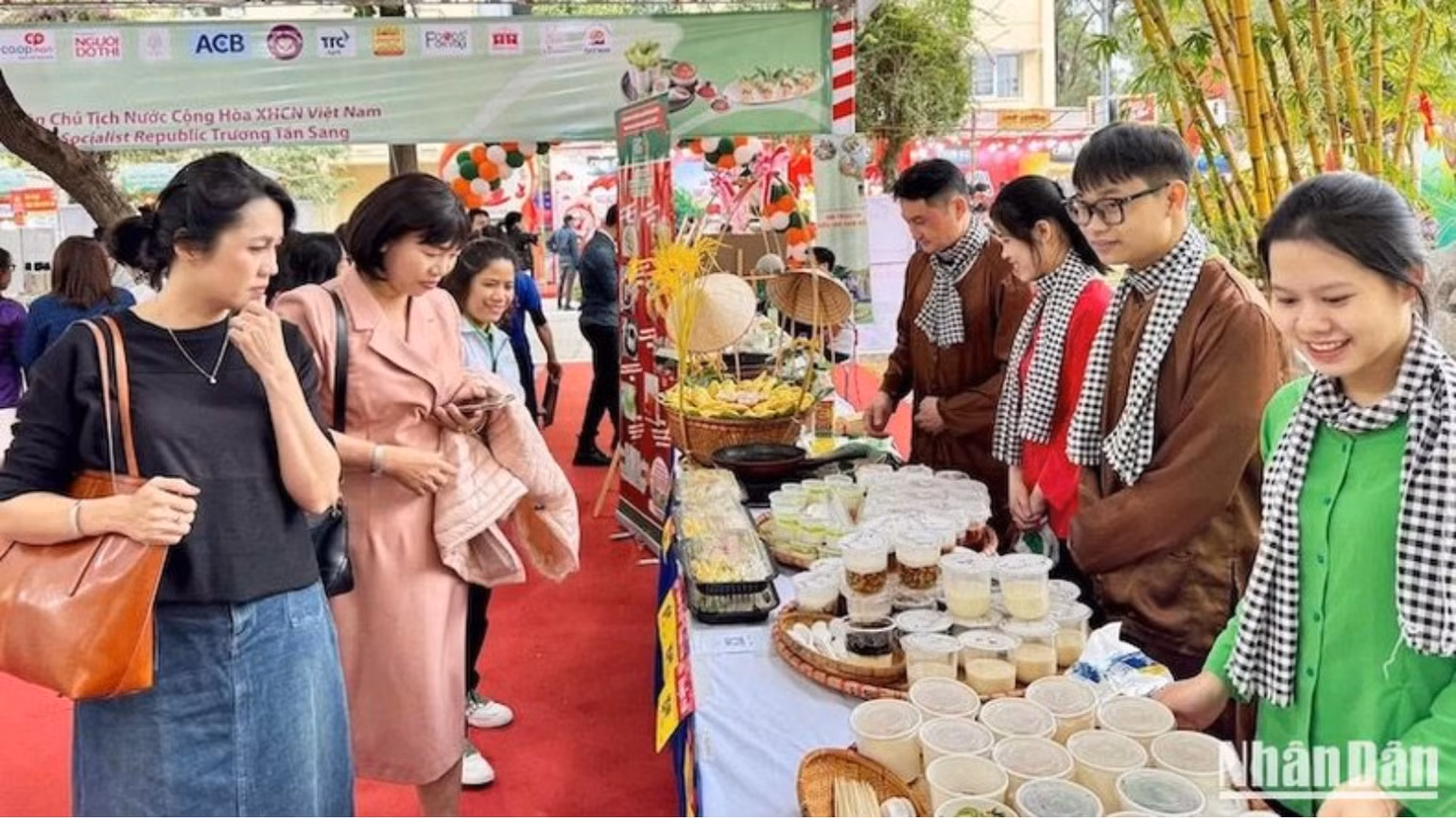 Ẩm thực miền Tây Nam Bộ với nhiều món ngọt. (Ảnh: MỸ HẠNH) Ẩm thực miền Tây Nam Bộ với nhiều món ngọt. (Ảnh: MỸ HẠNH)