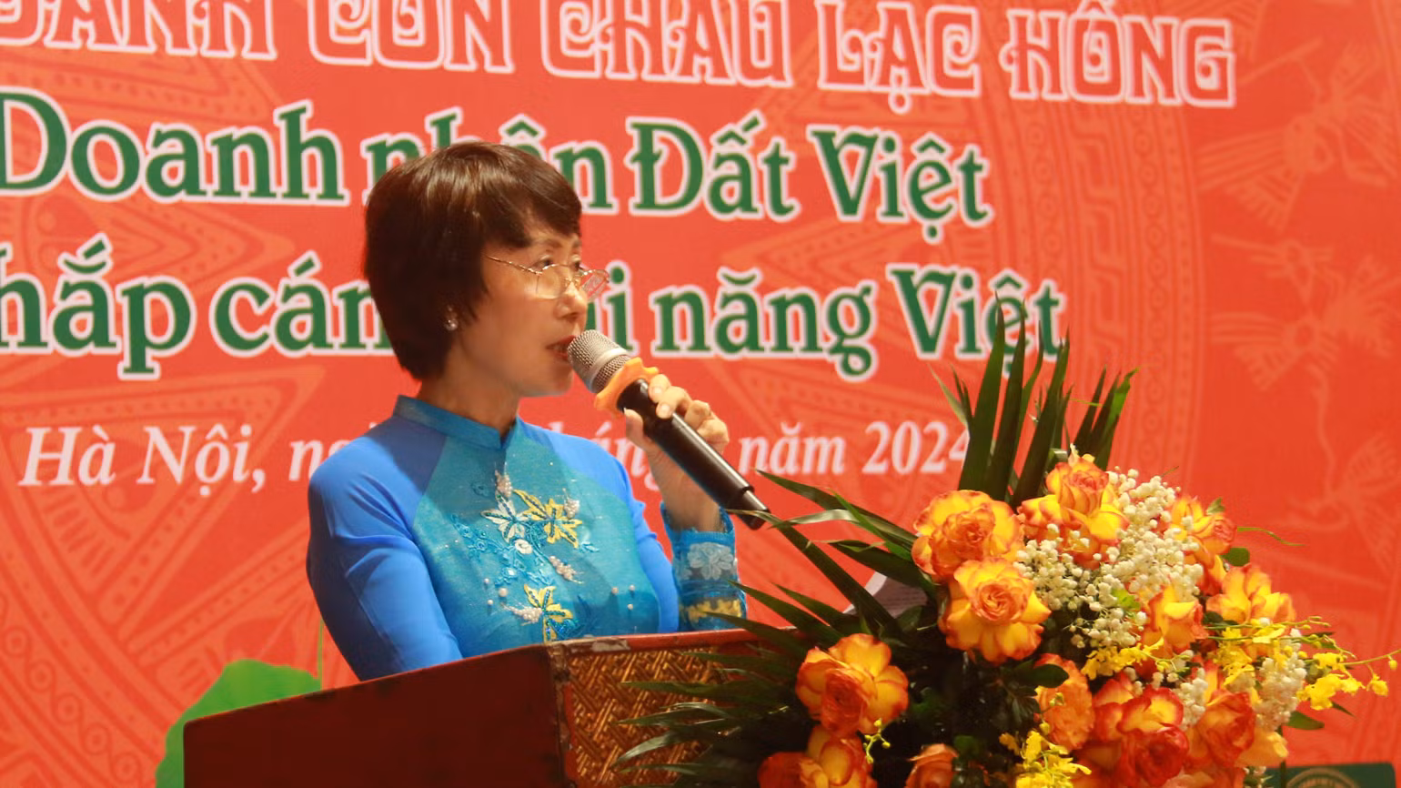 Viện trưởng Nghiên cứu Văn hóa Thăng Long Từ Thị Loan chia sẻ tại chương trình. Viện trưởng Nghiên cứu Văn hóa Thăng Long Từ Thị Loan chia sẻ tại chương trình.