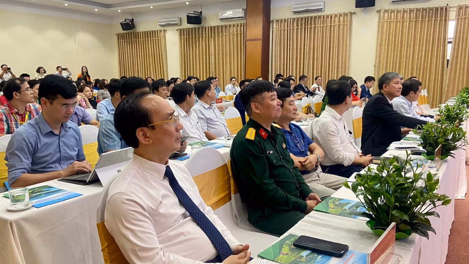 Các đại biểu dự Hội nghị xúc tiến, quảng bá du lịch tỉnh Thái Nguyên. Các đại biểu dự Hội nghị xúc tiến, quảng bá du lịch tỉnh Thái Nguyên.