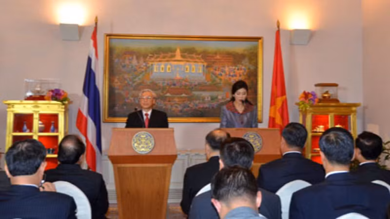 Họp báo tuyên bố nâng cấp quan hệ Việt Nam-Thái Lan lên Đối tác chiến lược trong chuyến thăm chính thức Thái Lan từ ngày 25-27/6/2013 của Tổng Bí thư Nguyễn Phú Trọng. (Ảnh: XUÂN SƠN) Họp báo tuyên bố nâng cấp quan hệ Việt Nam-Thái Lan lên Đối tác chiến lược trong chuyến thăm chính thức Thái Lan từ ngày 25-27/6/2013 của Tổng Bí thư Nguyễn Phú Trọng. (Ảnh: XUÂN SƠN)