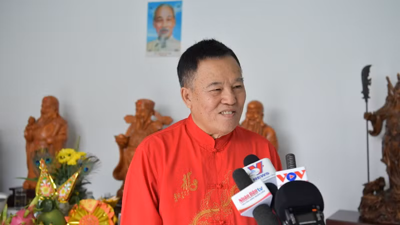 Bác Hòa cho biết, kiều bào tại Thái Lan rất phấn khởi khi nghĩ về đất nước mỗi khi Tết đến, xuân về. Bác Hòa cho biết, kiều bào tại Thái Lan rất phấn khởi khi nghĩ về đất nước mỗi khi Tết đến, xuân về.