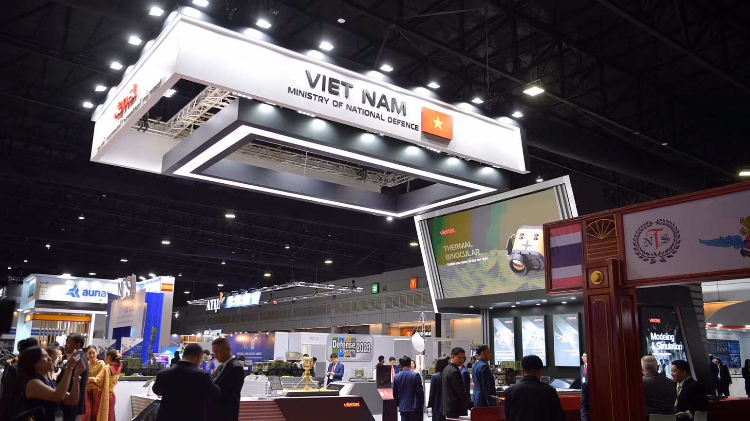 Gian hàng của Tập đoàn Công nghiệp viễn thông quân đội Viettel tại triển lãm.