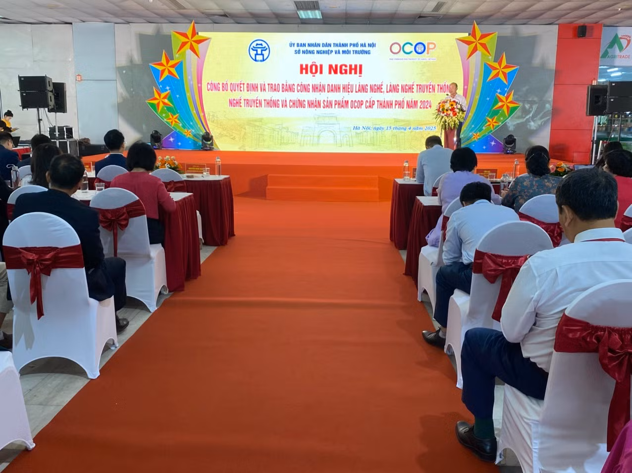 Quang cảnh hội nghị.