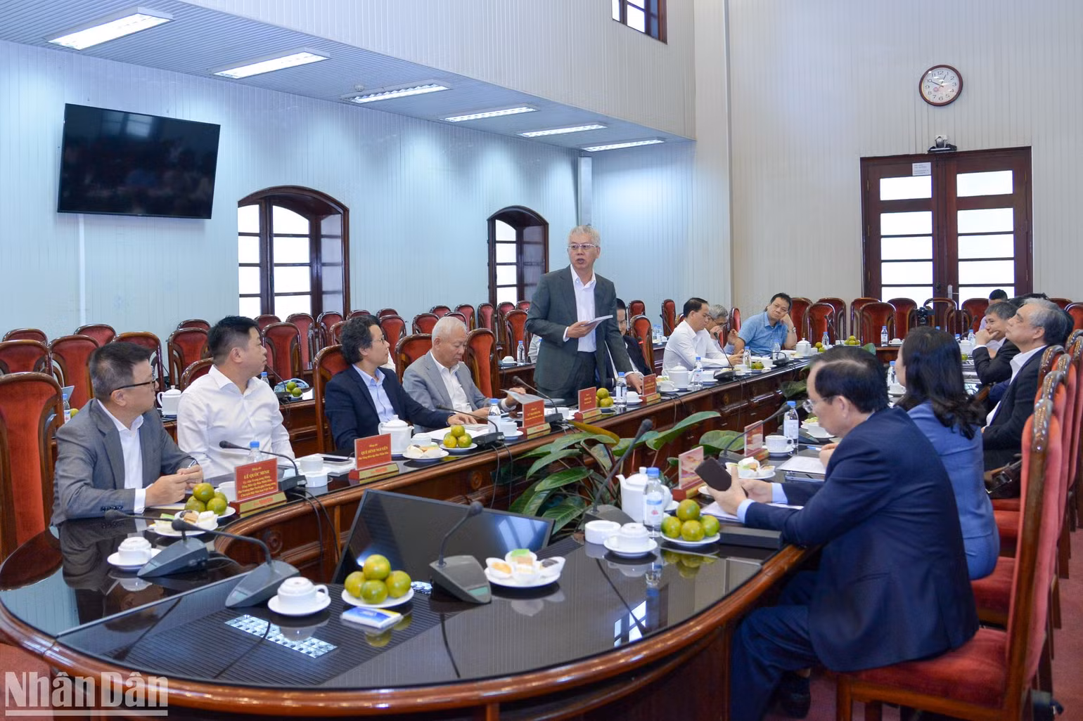 TS Nguyễn Đức Kiên – nguyên Phó Chủ nhiệm Ủy ban Kinh tế của Quốc hội, nguyên Tổ trưởng Tổ tư vấn của Thủ tướng, Chủ tịch Hội đồng khoa học IDS điều phối chương trình.