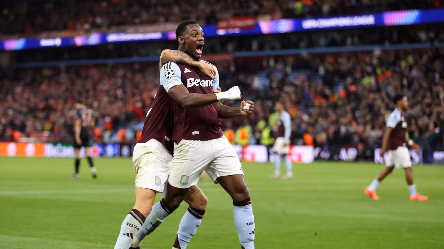 Duran ghi bàn giúp Villa vượt qua Bayern Munich. (Ảnh: Getty Images)
