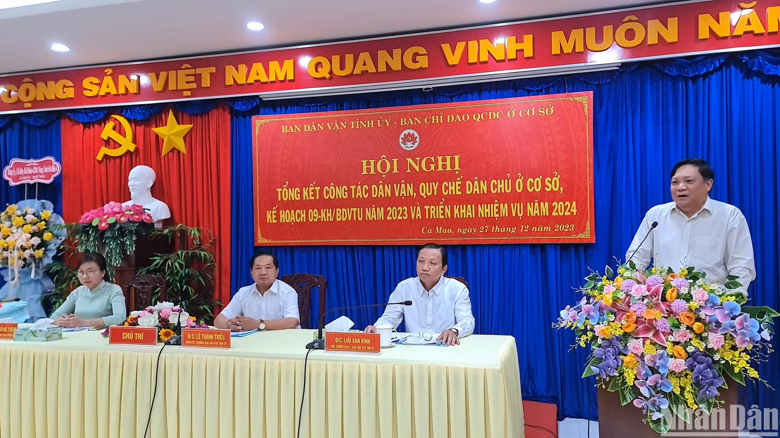Phó Bí thư Thường trực Tỉnh ủy Cà Mau Phạm Thành Ngại (bìa phải) phát biểu chỉ đạo tại hội nghị. Phó Bí thư Thường trực Tỉnh ủy Cà Mau Phạm Thành Ngại (bìa phải) phát biểu chỉ đạo tại hội nghị.