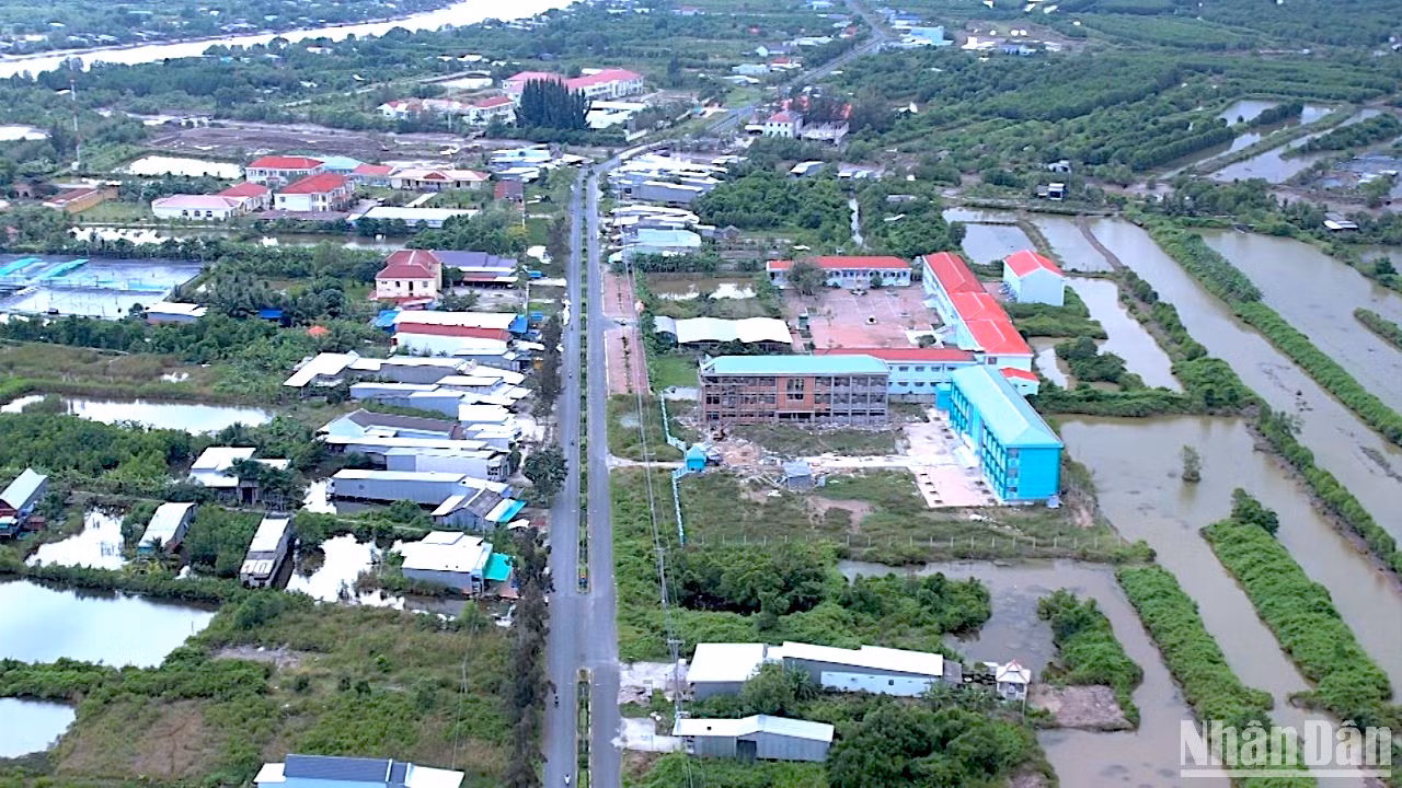 Một góc trung tâm hành chính huyện Ngọc Hiển, tỉnh Cà Mau. Một góc trung tâm hành chính huyện Ngọc Hiển, tỉnh Cà Mau.
