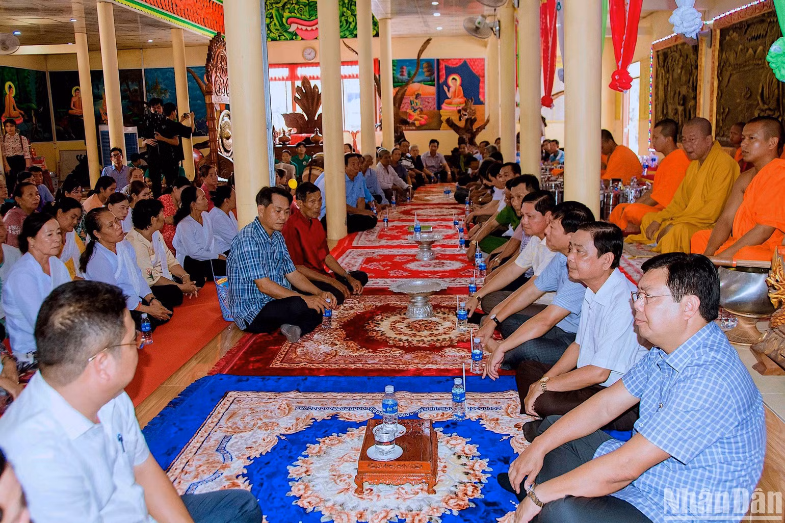 Họp mặt mừng Tết cổ truyền Chôl Chnăm Thmây năm 2024 tại chùa Rạch Giồng (ấp Đường Đào, xã Hồ Thị Kỷ, huyện Thới Bình, tỉnh Cà Mau). Họp mặt mừng Tết cổ truyền Chôl Chnăm Thmây năm 2024 tại chùa Rạch Giồng (ấp Đường Đào, xã Hồ Thị Kỷ, huyện Thới Bình, tỉnh Cà Mau).