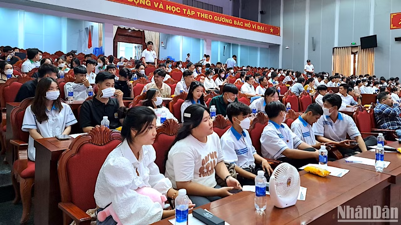 Du học sinh tham gia chương trình cao đẳng nghề tại Đức để tìm kiếm cơ hội việc làm có thu nhập cao.