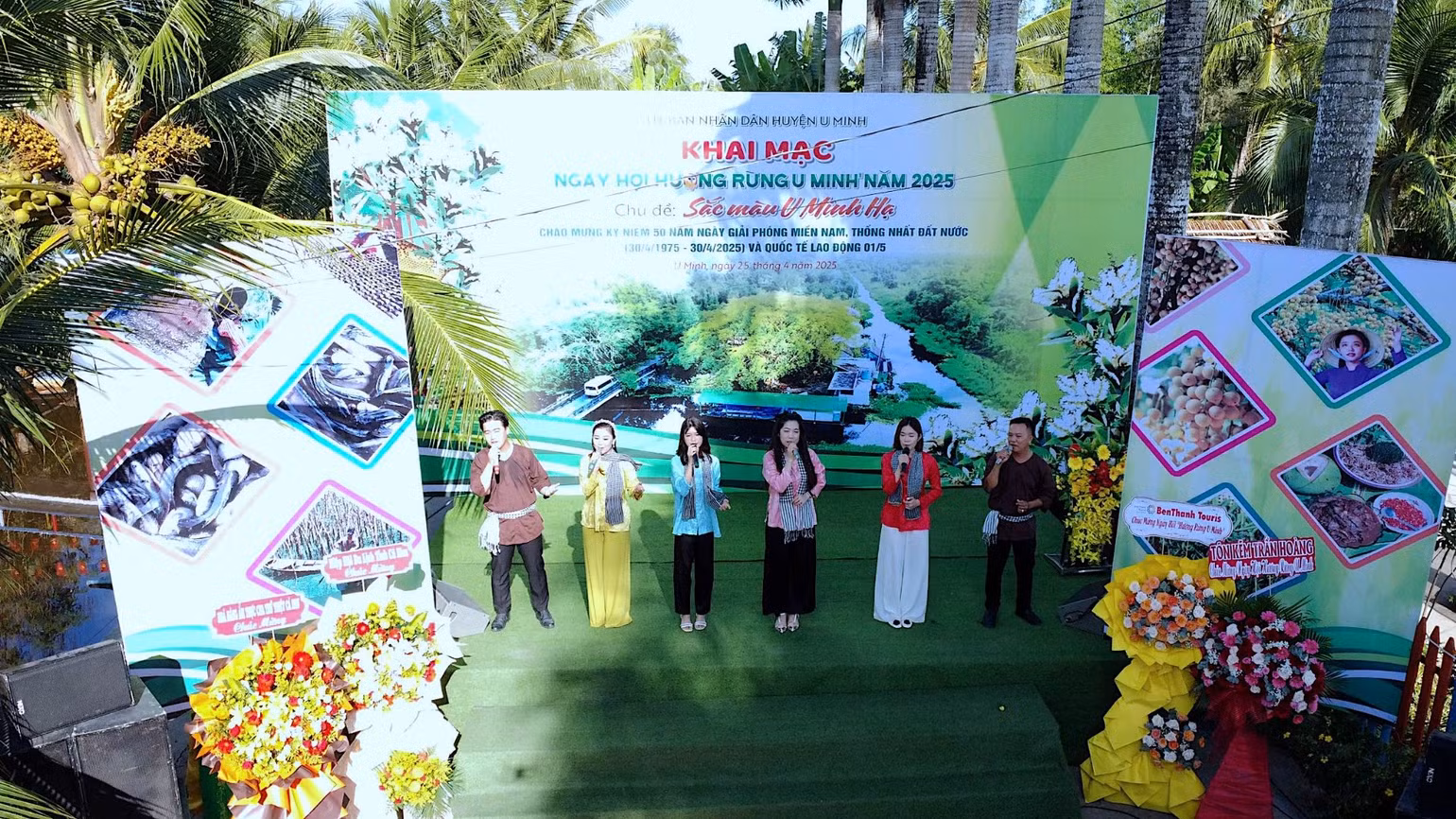 Khai mạc Ngày hội “Hương rừng U Minh”. Khai mạc Ngày hội “Hương rừng U Minh”.