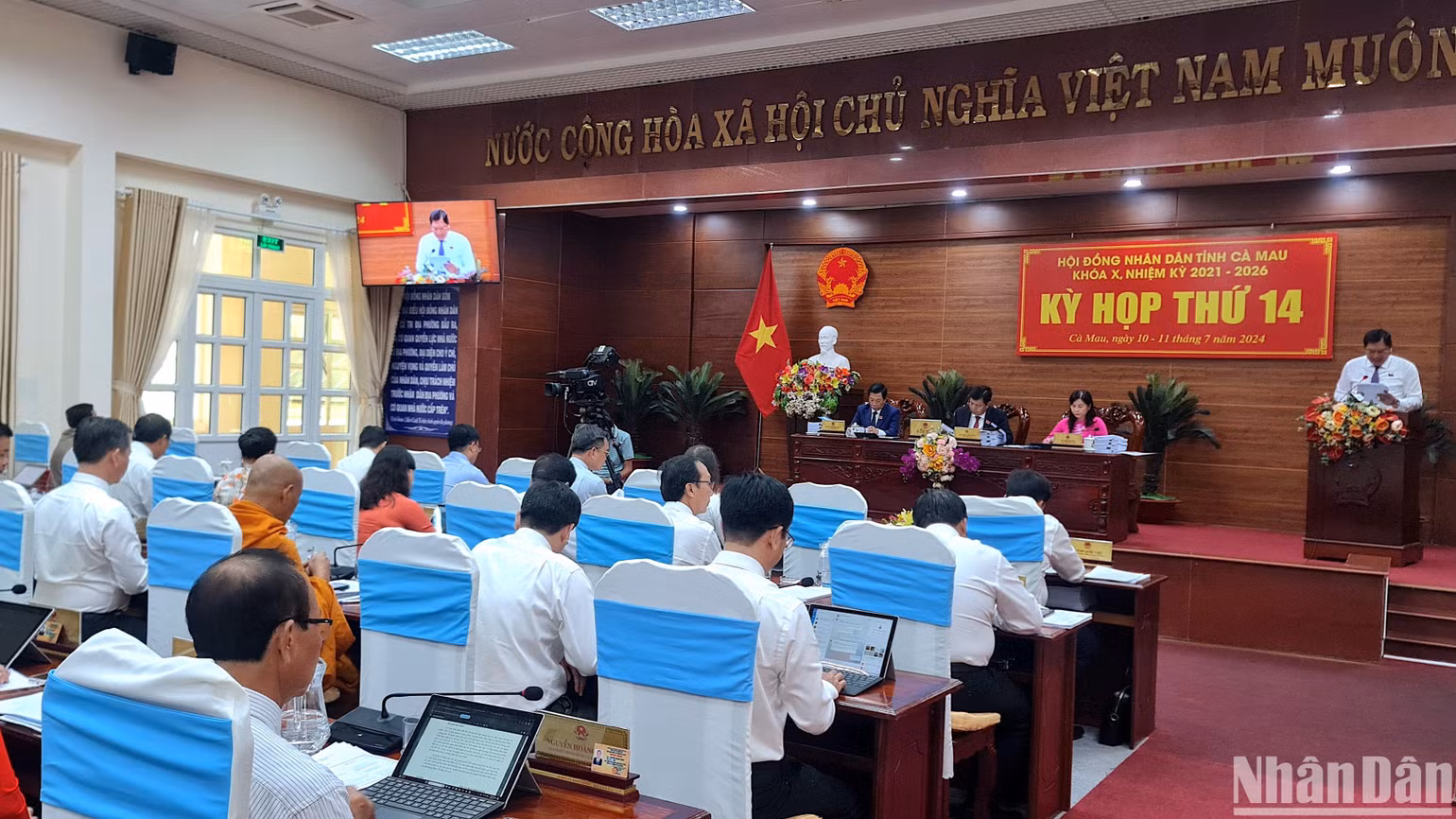 Kỳ họp thứ 14 của Hội đồng nhân dân tỉnh Cà Mau sẽ xem xét thông qua 16 nghị quyết quan trọng, có tác động đến kinh tế-xã hội và dân sinh… Kỳ họp thứ 14 của Hội đồng nhân dân tỉnh Cà Mau sẽ xem xét thông qua 16 nghị quyết quan trọng, có tác động đến kinh tế-xã hội và dân sinh…
