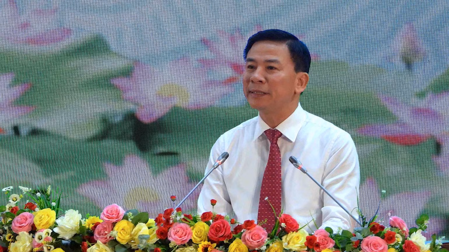 Đồng chí Đỗ Trọng Hưng, Phó Trưởng Ban Tổ chức Trung ương công bố Quyết định của Bộ Chính trị về nhân sự chủ chốt tại Cà Mau.