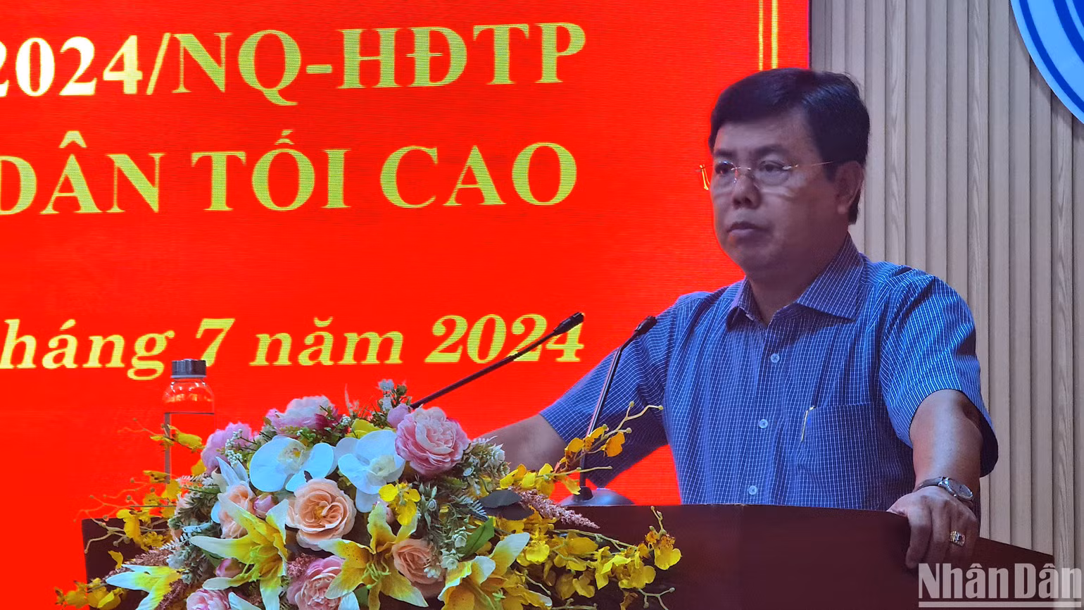 Uỷ viên Trung ương Đảng, Bí thư Tỉnh uỷ Cà Mau Nguyễn Tiến Hải phát biểu chỉ đạo tại hội nghị. Uỷ viên Trung ương Đảng, Bí thư Tỉnh uỷ Cà Mau Nguyễn Tiến Hải phát biểu chỉ đạo tại hội nghị.