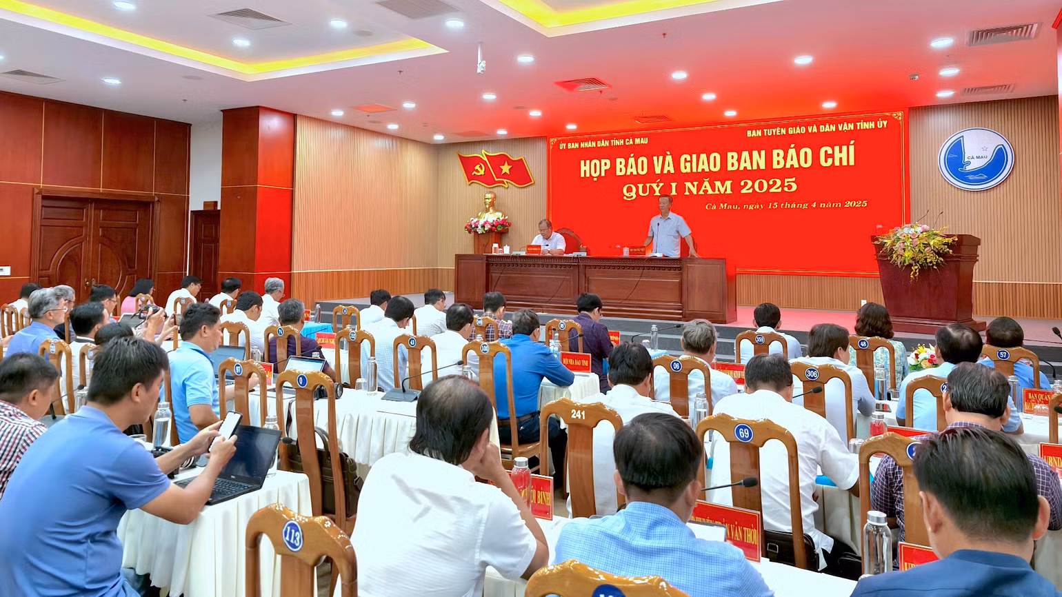 Quang cảnh buổi họp báo và giao ban báo chí quý 1 tại Cà Mau.