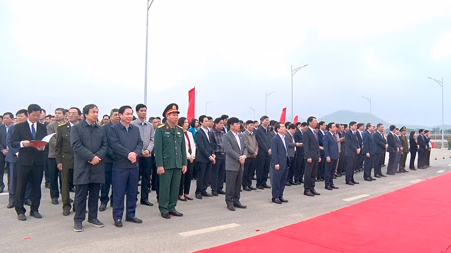 Đã thành thông lệ, cứ mỗi độ Xuân về, tỉnh Ninh Bình tổ chức lễ phát động trồng cây mở đầu cho phong trào "Trồng cây gây rừng" của năm mới.