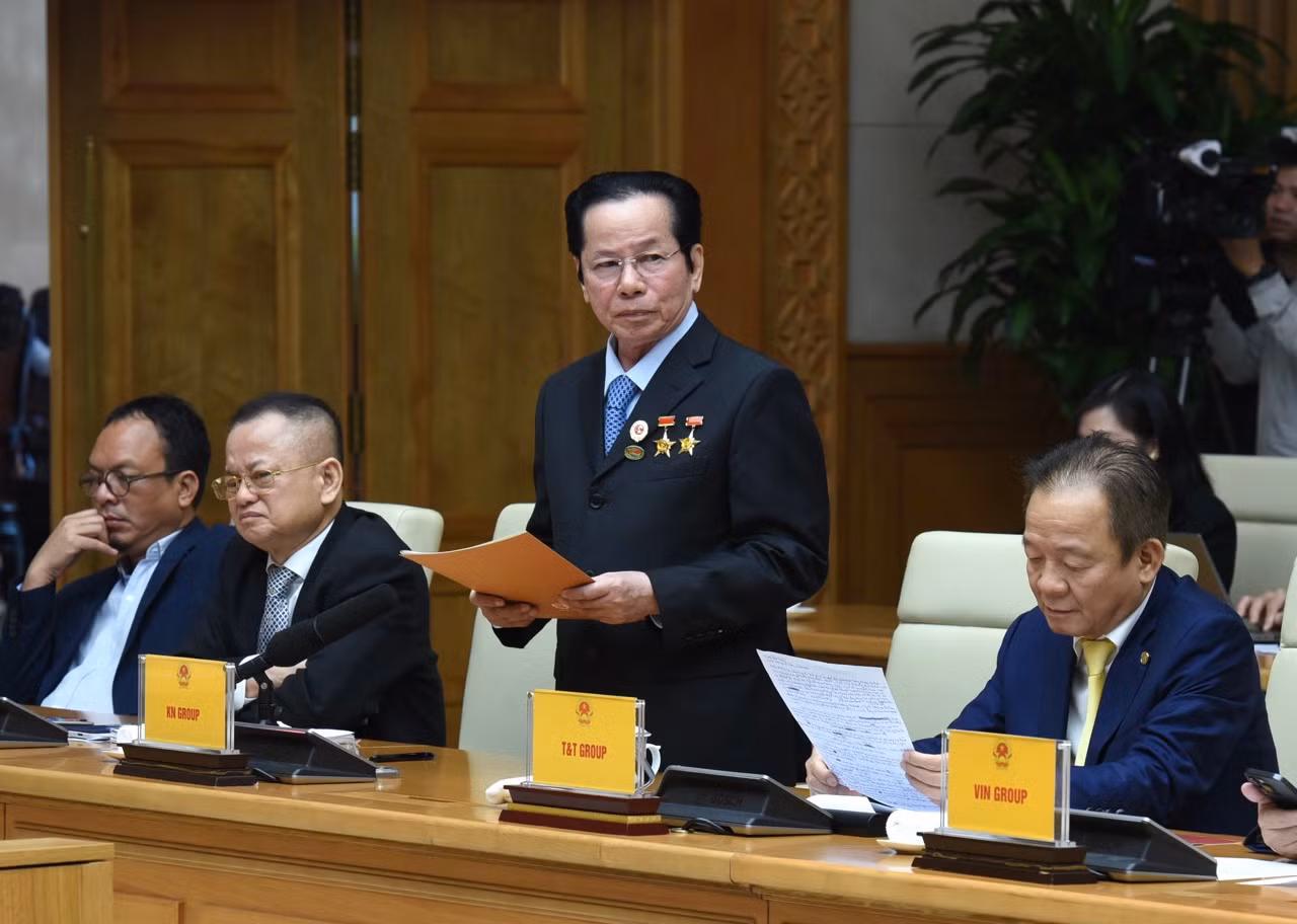 Ông Lê Văn Kiểm, Chủ tịch Tập đoàn KN Holdings phát biểu ý kiến tại hội nghị. (Ảnh: TRẦN HẢI) Ông Lê Văn Kiểm, Chủ tịch Tập đoàn KN Holdings phát biểu ý kiến tại hội nghị. (Ảnh: TRẦN HẢI)