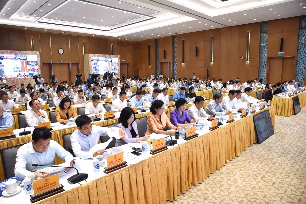 Các đại biểu tham dự hội nghị.