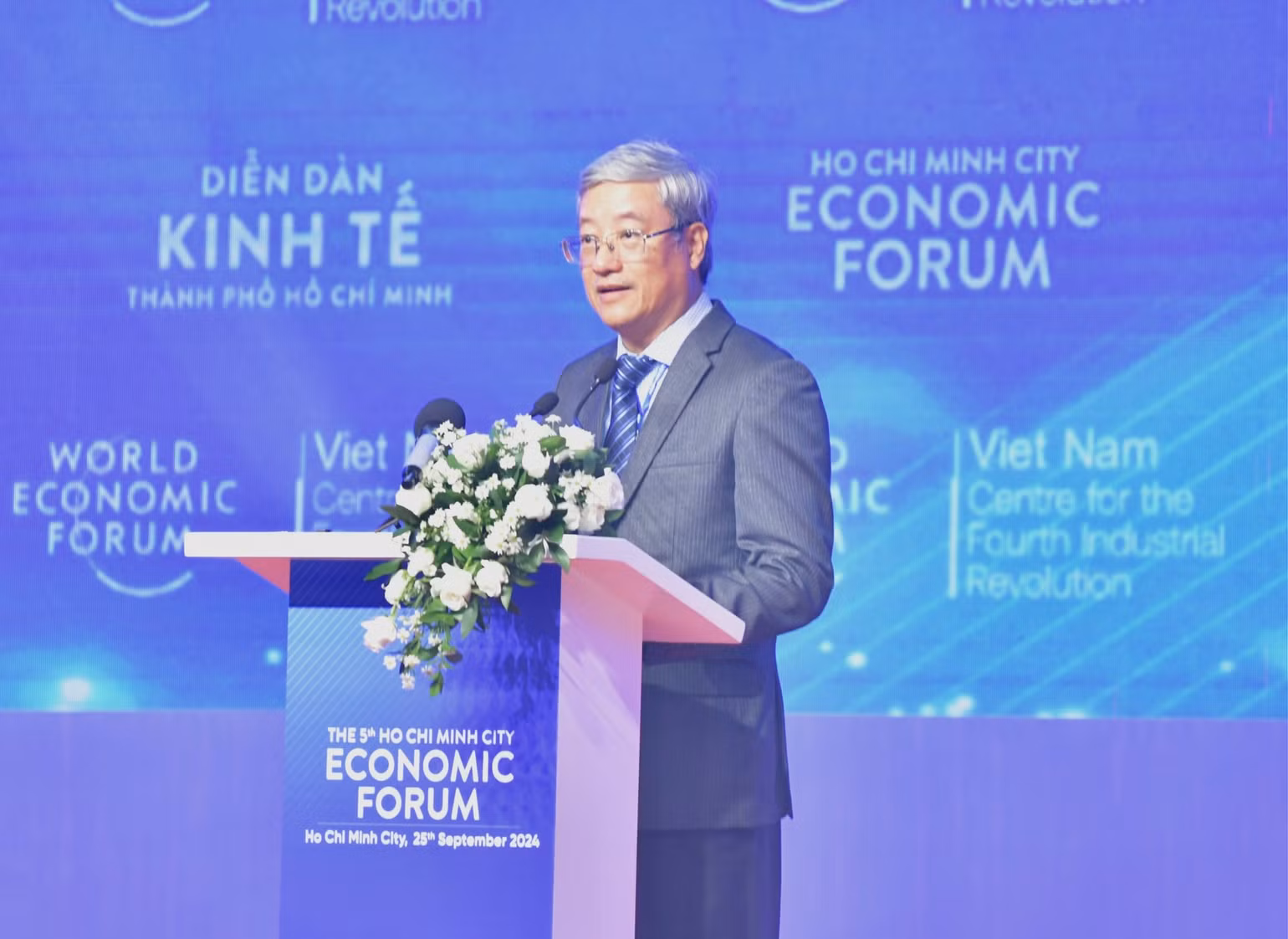 Ông Phạm Bình An-Phó Viện trưởng Viện Nghiên cứu phát triển Thành phố Hồ Chí Minh phát biểu tại Diễn đàn.