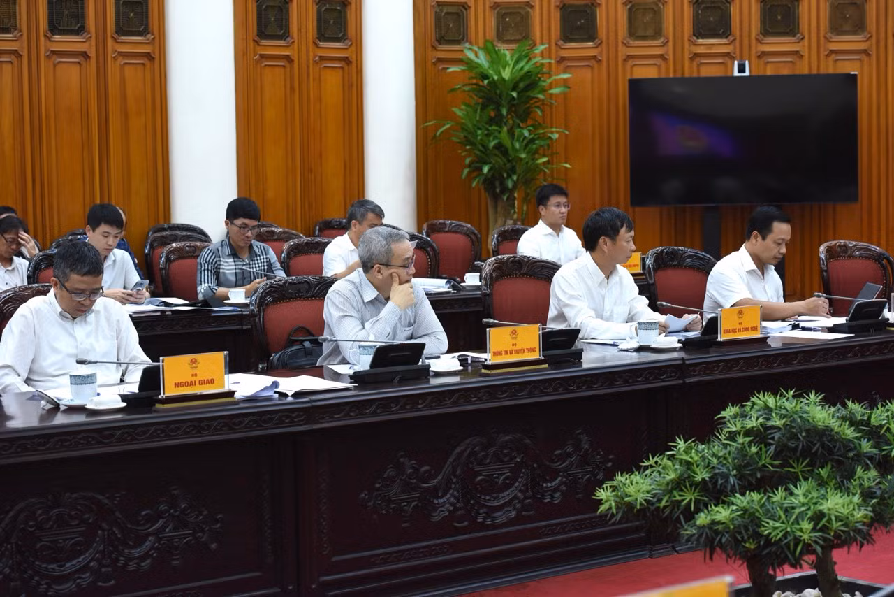 Lãnh đạo các bộ, ngành tham dự cuộc họp. (Ảnh: Trần Hải)