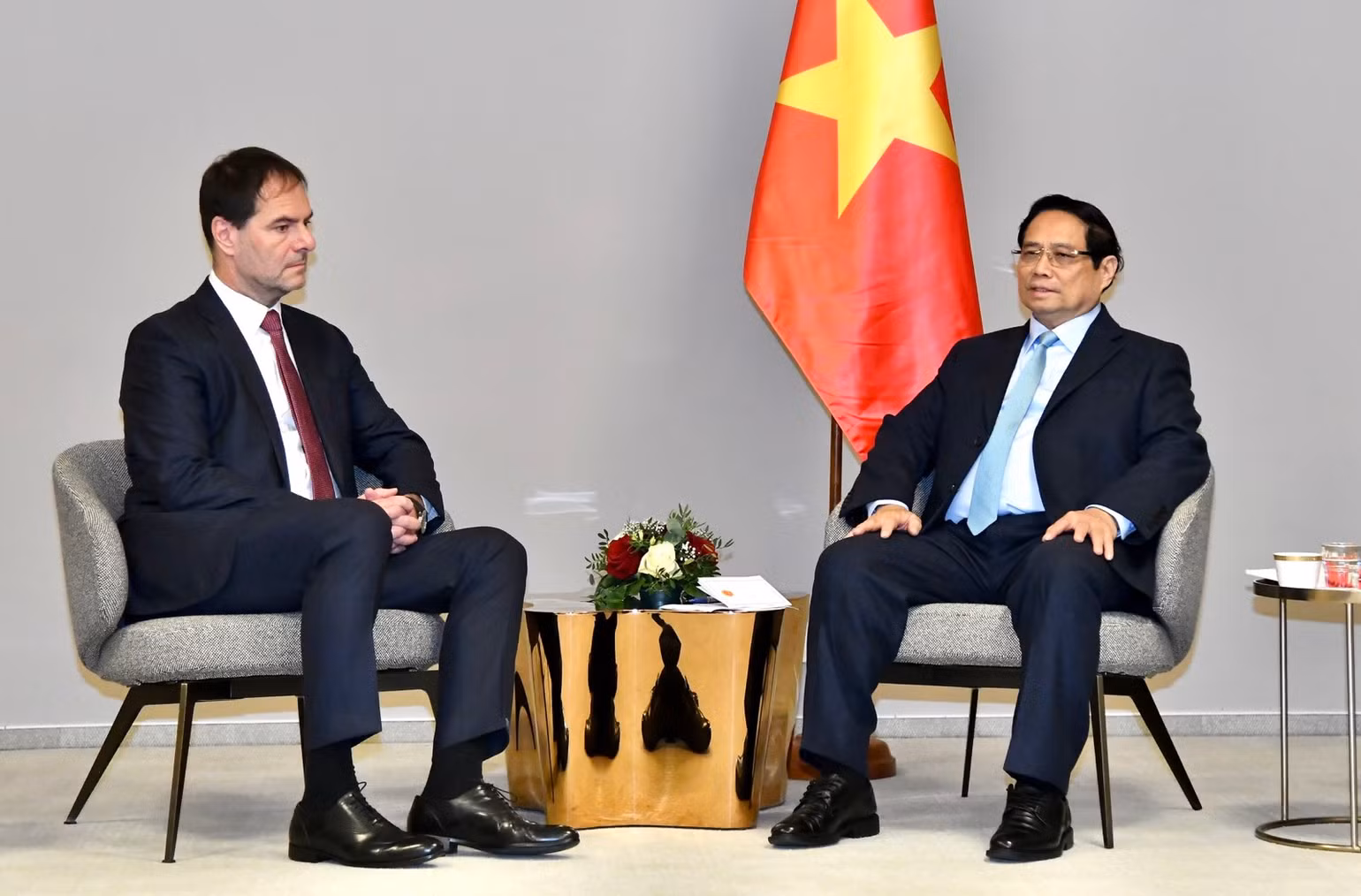 Thủ tướng Phạm Minh Chính tiếp ông Jiří Šmejc, Giám đốc Điều hành Tập đoàn PPF. (Ảnh: THANH GIANG)