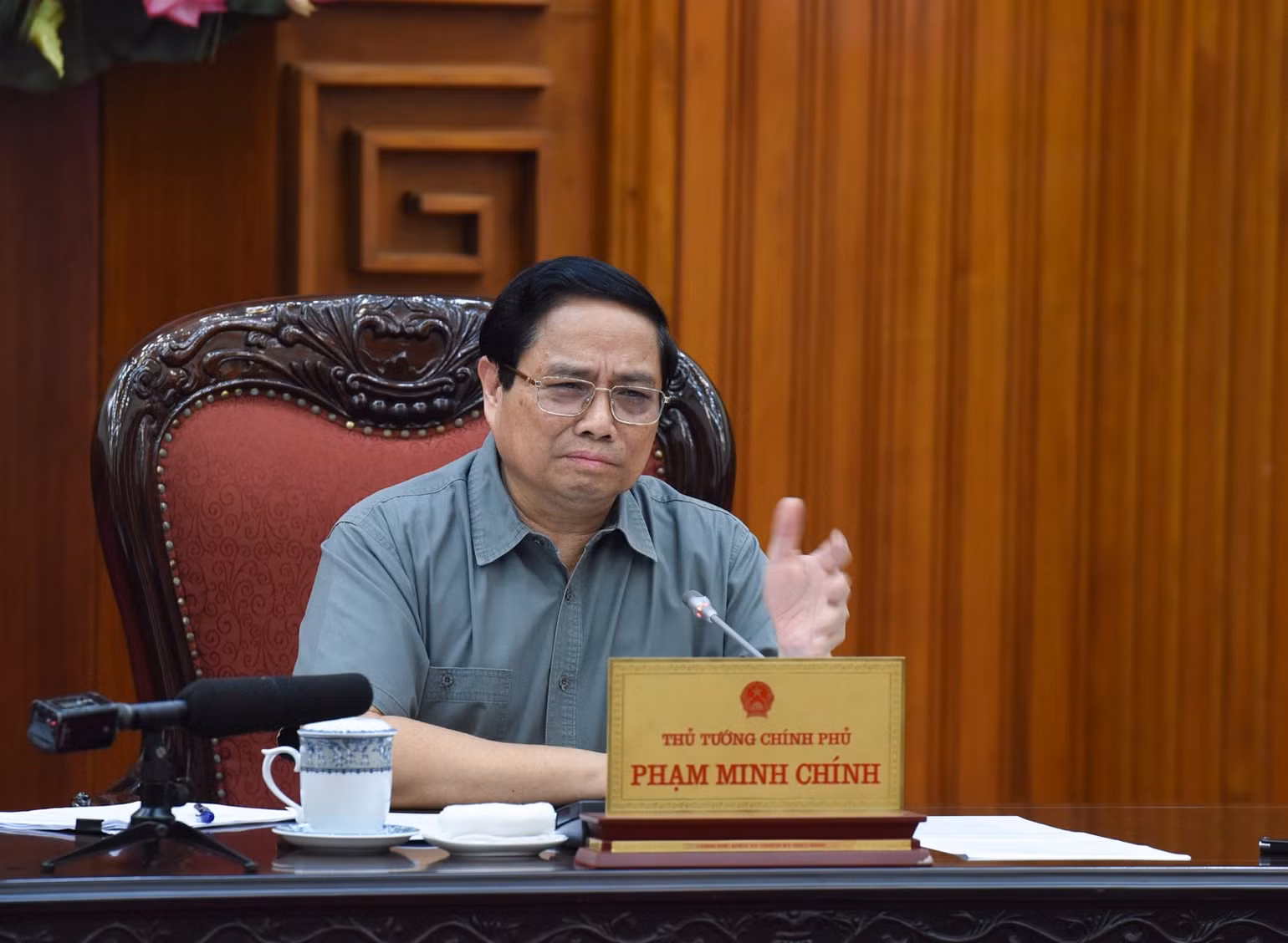 Thủ tướng Phạm Minh Chính phát biểu ý kiến chỉ đạo tại cuộc họp (Ảnh: Trần Hải).