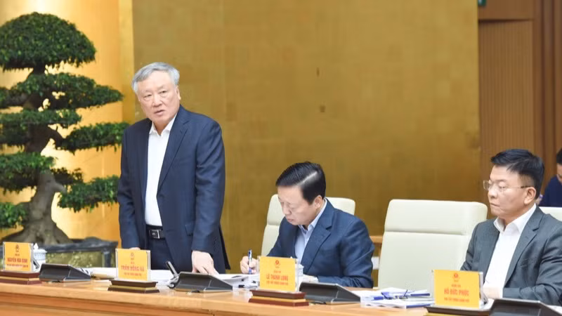 Phó Thủ tướng Thường trực Chính phủ Nguyễn Hòa Bình phát biểu ý kiến tại Hội nghị. (Ảnh: TRẦN HẢI)