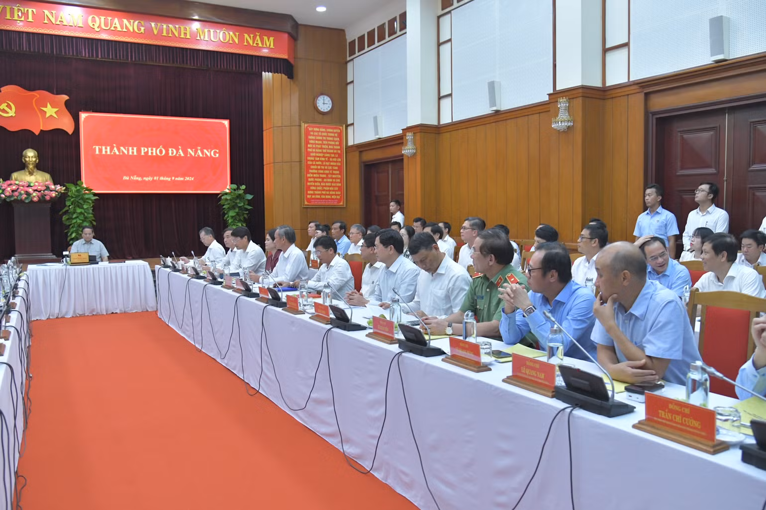 Các đại biểu thành phố Đà Nẵng tại buổi làm việc. (Ảnh: THANH GIANG)