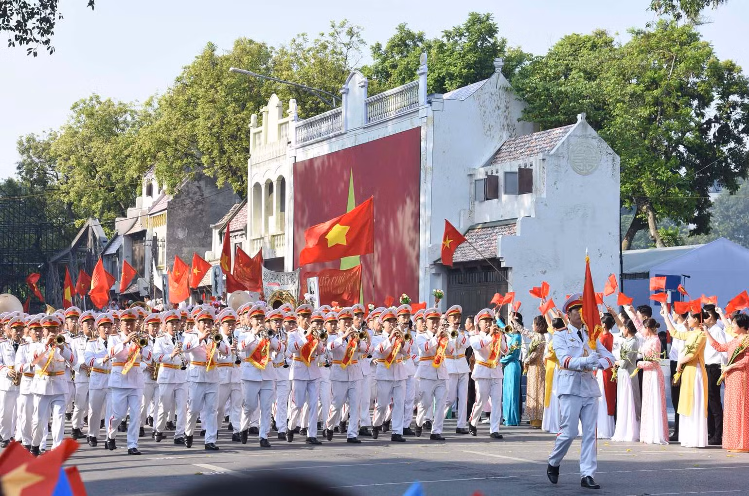 Đội quân nhạc diễu hành tại sự kiện. (Ảnh: Trần Hải)