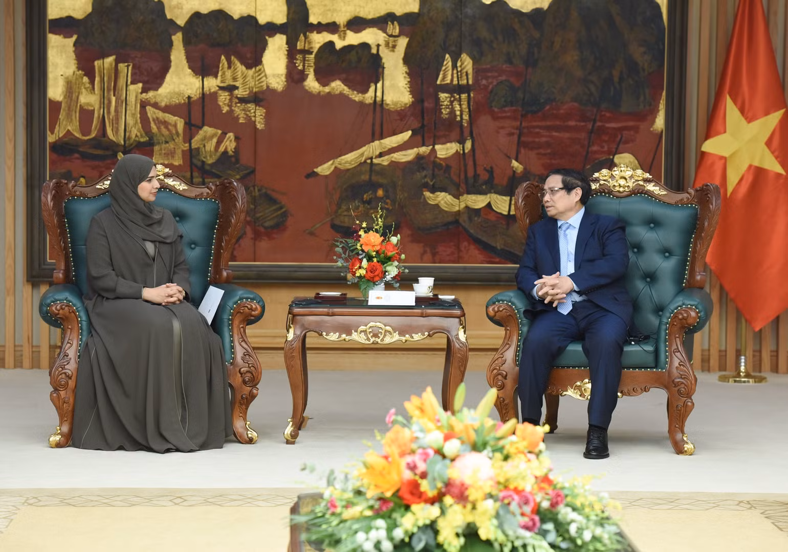 Thủ tướng Phạm Minh Chính tiếp Bộ trưởng Biến đổi khí hậu và Môi trường UAE Amna bint Abdullah Al Dahak (Ảnh: TRẦN HẢI).