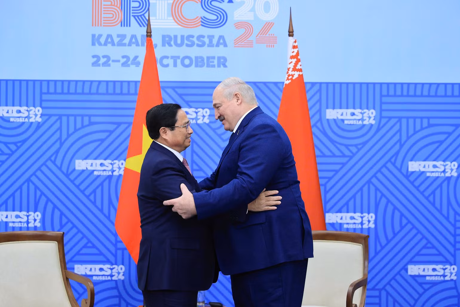 Thủ tướng Chính phủ Phạm Minh Chính và Tổng thống Cộng hòa Belarus Aleksander Lukashenko. (Ảnh: Nhật Bắc/VGP) Thủ tướng Chính phủ Phạm Minh Chính và Tổng thống Cộng hòa Belarus Aleksander Lukashenko. (Ảnh: Nhật Bắc/VGP)
