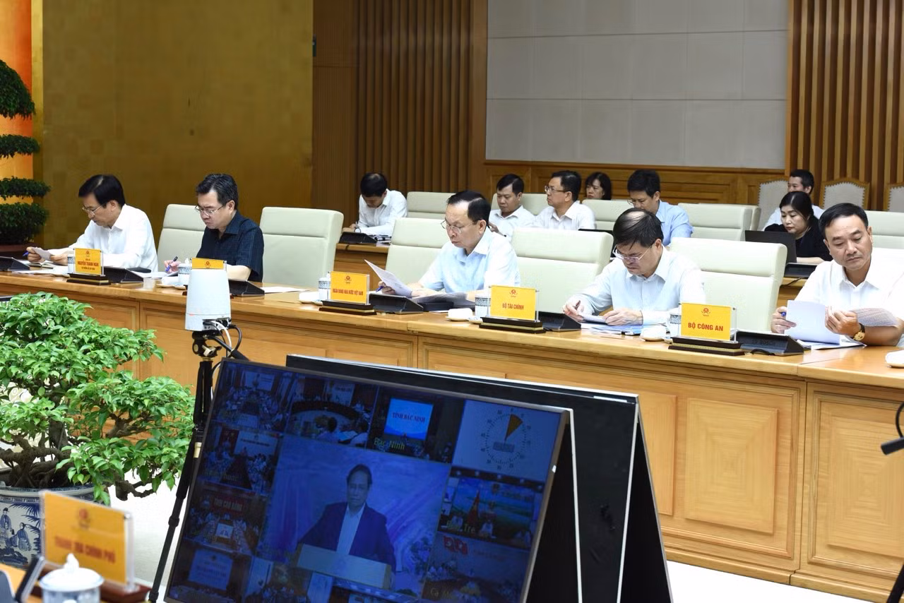 Đại diện lãnh đạo một số bộ, ngành là thành viên Ban Chỉ đạo tham dự Phiên họp thứ 13. (Ảnh: TRẦN HẢI) Đại diện lãnh đạo một số bộ, ngành là thành viên Ban Chỉ đạo tham dự Phiên họp thứ 13. (Ảnh: TRẦN HẢI)