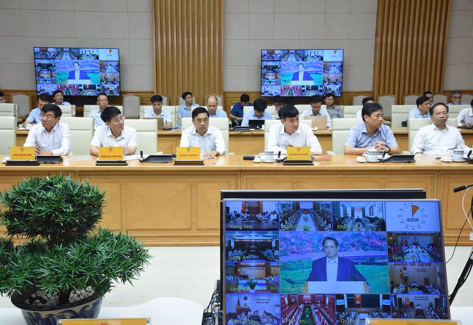 Đại diện các bộ, ngành, cơ quan, đơn vị tham dự Phiên họp. (Ảnh: Trần Hải) Đại diện các bộ, ngành, cơ quan, đơn vị tham dự Phiên họp. (Ảnh: Trần Hải)