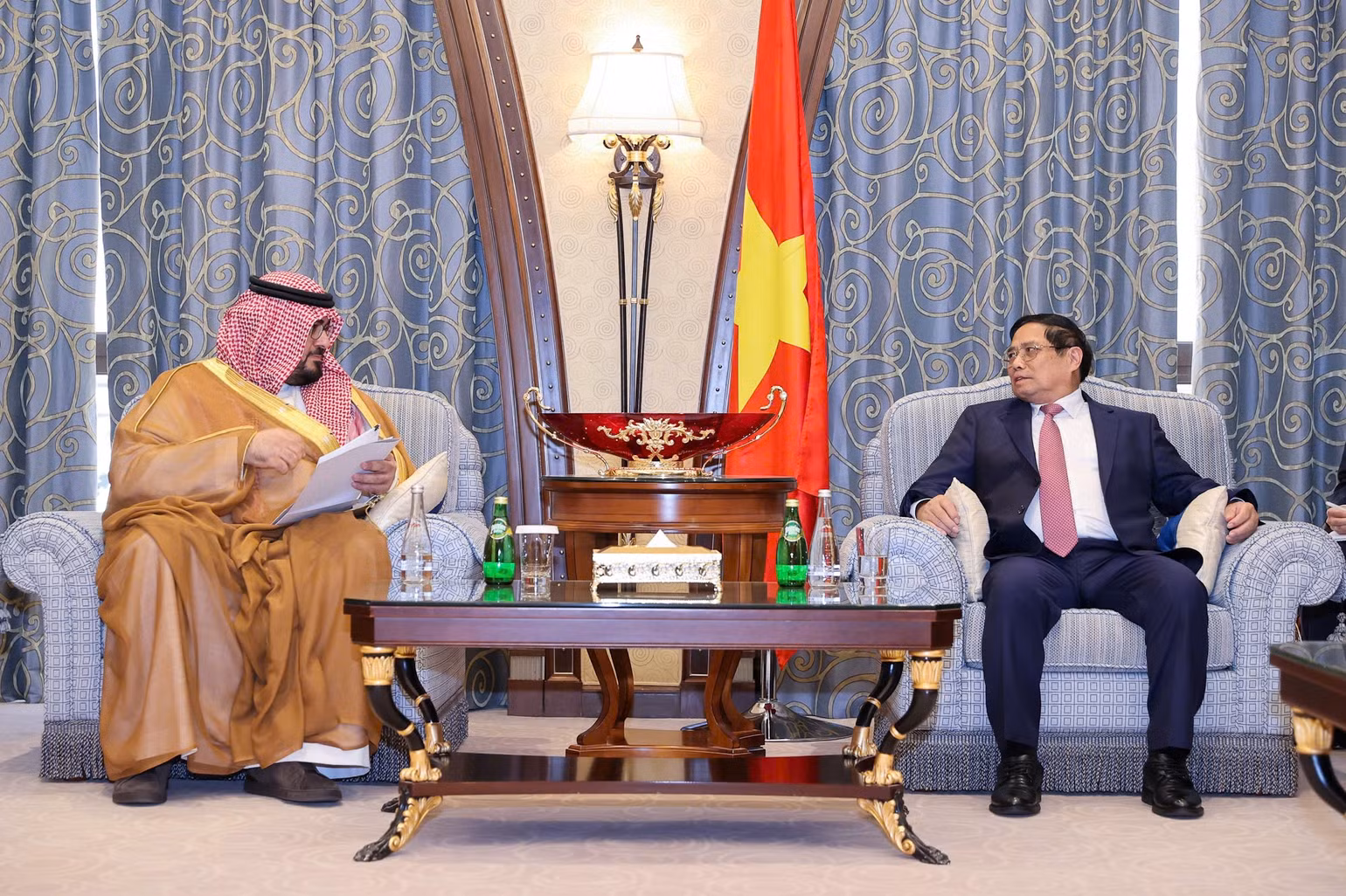 Thủ tướng Chính phủ Phạm Minh Chính tiếp ông Faisal bin Fadhil Al-Ibrahim, Bộ trưởng Kinh tế và Kế hoạch Saudi Arabia. (Ảnh: NHẬT BẮC/VGP). Thủ tướng Chính phủ Phạm Minh Chính tiếp ông Faisal bin Fadhil Al-Ibrahim, Bộ trưởng Kinh tế và Kế hoạch Saudi Arabia. (Ảnh: NHẬT BẮC/VGP).