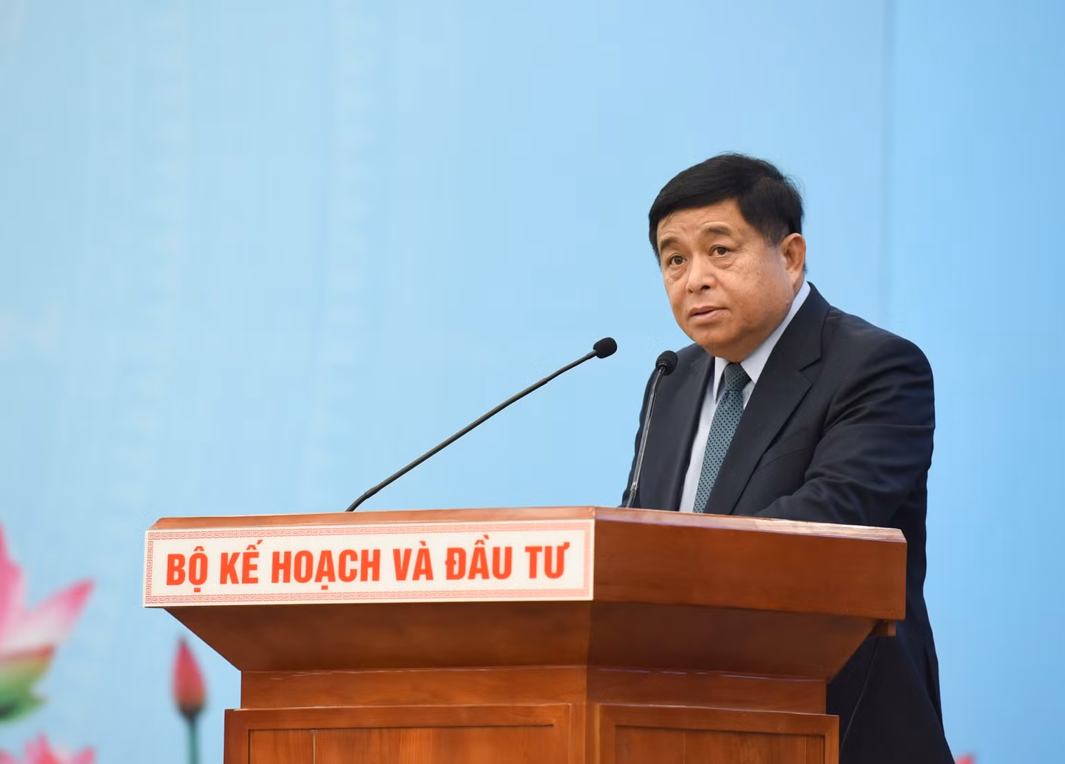Bộ trưởng Kế hoạch và Đầu tư Nguyễn Chí Dũng phát biểu ý kiến tại hội nghị. (Ảnh:TRẦN HẢI) Bộ trưởng Kế hoạch và Đầu tư Nguyễn Chí Dũng phát biểu ý kiến tại hội nghị. (Ảnh:TRẦN HẢI)