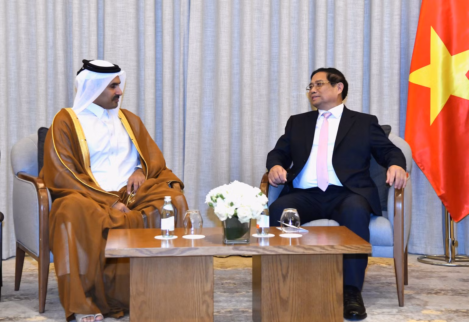 Thủ tướng Phạm Minh Chính tiếp ông Saad bin Sherida Al Kaabi, Quốc Vụ khanh phụ trách các vấn đề năng lượng Qatar. (Ảnh: Thanh Giang) Thủ tướng Phạm Minh Chính tiếp ông Saad bin Sherida Al Kaabi, Quốc Vụ khanh phụ trách các vấn đề năng lượng Qatar. (Ảnh: Thanh Giang)