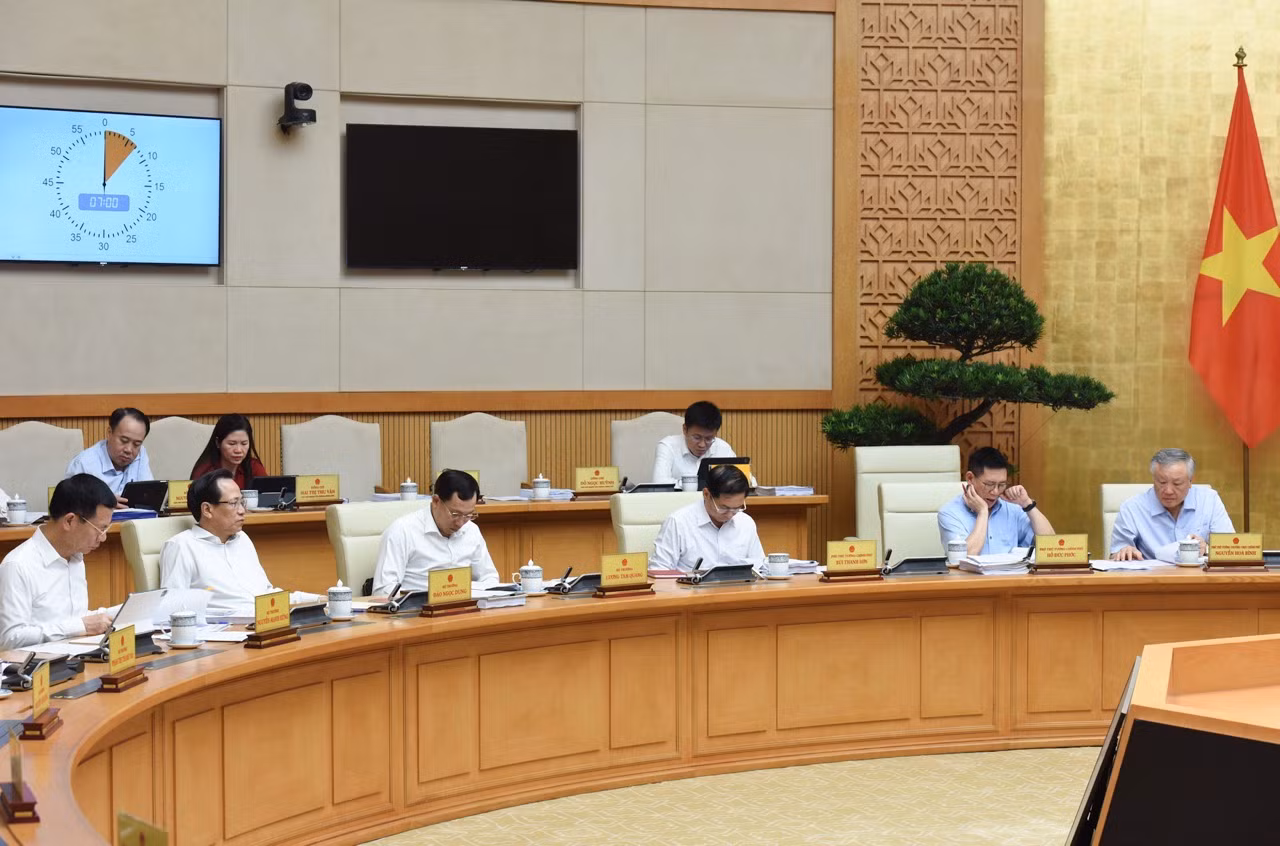 Các thành viên Chính phủ tham dự phiên họp (Ảnh: TRẦN HẢI). Các thành viên Chính phủ tham dự phiên họp (Ảnh: TRẦN HẢI).