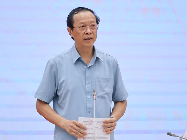 Thứ trưởng Giáo dục và Đào tạo Phạm Ngọc Thưởng trả lời câu hỏi của phóng viên tại họp báo Chính phủ thường kỳ tháng 8. (Ảnh: VGP) Thứ trưởng Giáo dục và Đào tạo Phạm Ngọc Thưởng trả lời câu hỏi của phóng viên tại họp báo Chính phủ thường kỳ tháng 8. (Ảnh: VGP)