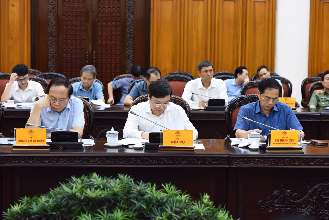 Đại diện các bộ, ngành Trung ương tham dự Phiên họp. (Ảnh: Trần Hải) Đại diện các bộ, ngành Trung ương tham dự Phiên họp. (Ảnh: Trần Hải)