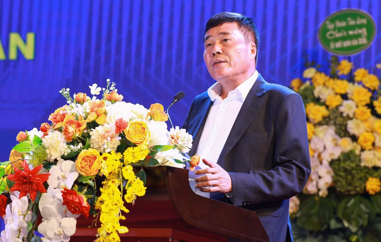 Ông Trương Sỹ Bá, Chủ tịch Câu lạc bộ Sông Lam Nghệ An khẳng định sẽ đưa Sông Lam Nghệ An trở lại đúng với vị thế đã có, đồng thời đóng góp vào sự phát triển chung của bóng đá Việt Nam.